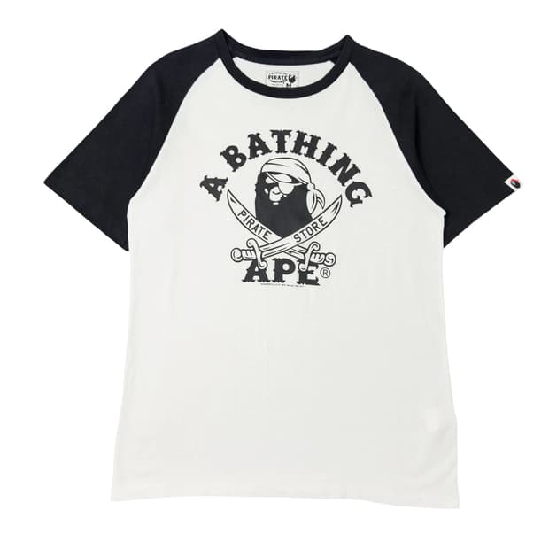 (M) 베이프 파이레츠 스토어 한정 레글런 티셔츠 화이트