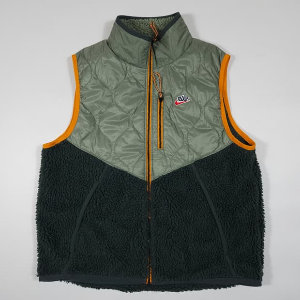 나이키 퀼팅 조끼 후리스