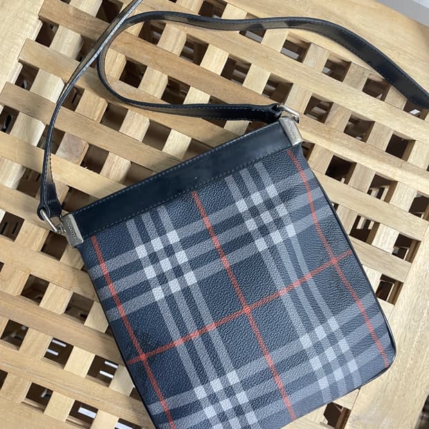 버버리 체크 크로스백