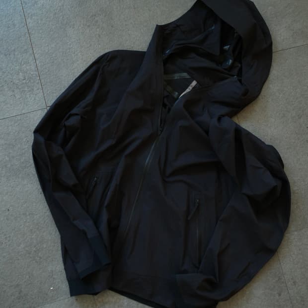 아크테릭스 베일런스 뎀로 후디드 자켓