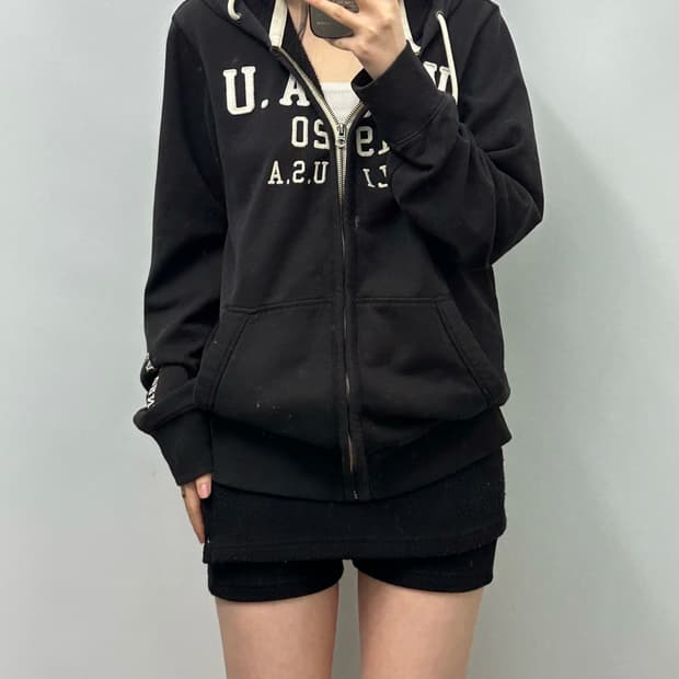 후아유 y2k 와투케 블랙 후드집업