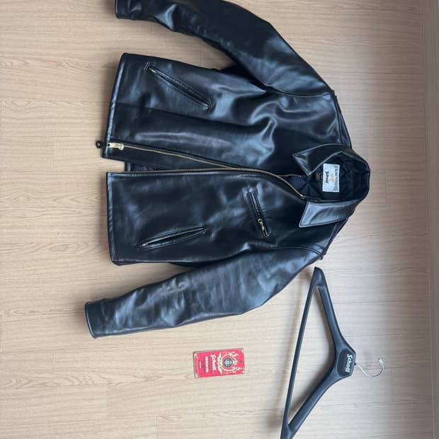 쇼트 689h 새상품 팝니다.