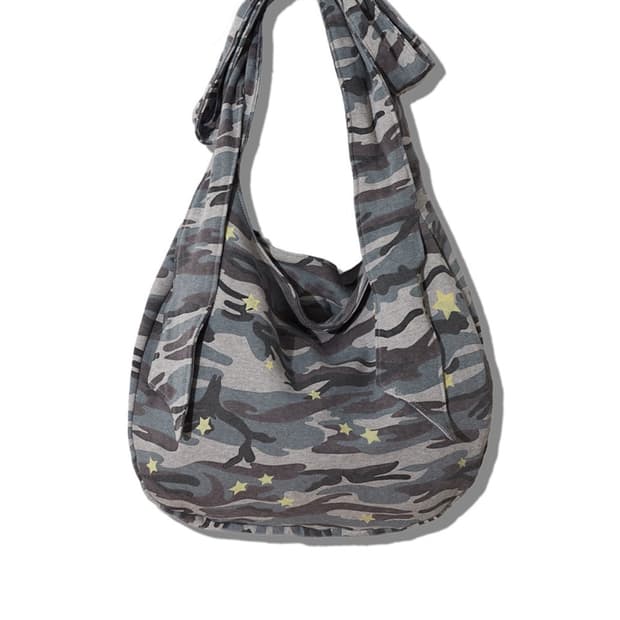 잇자바이브 CAMO STAR REVERSIBLE RIBBON BAG 