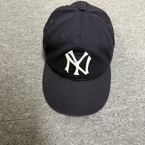 뉴에라 뉴욕양키스 레트로크라운 볼캡 네이비