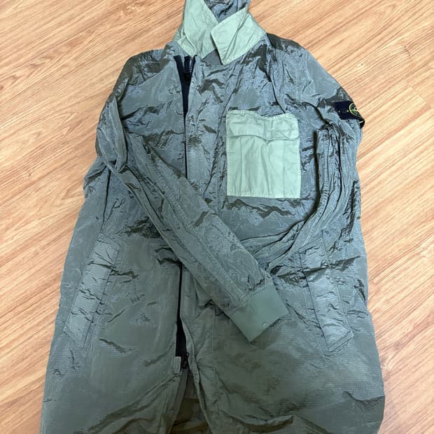 스톤아일랜드 나일론메탈 립스탑 오버셔츠 M