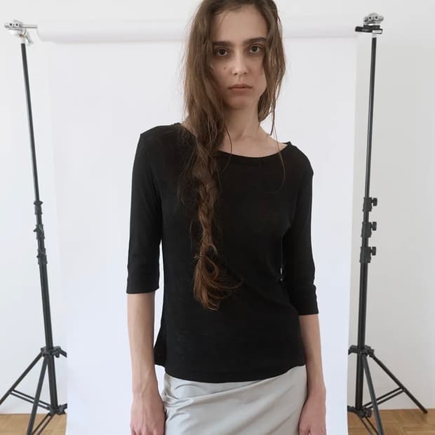 낫띵에브리띵 SHEER 3/4 SLEEVE TOP IN BLACK