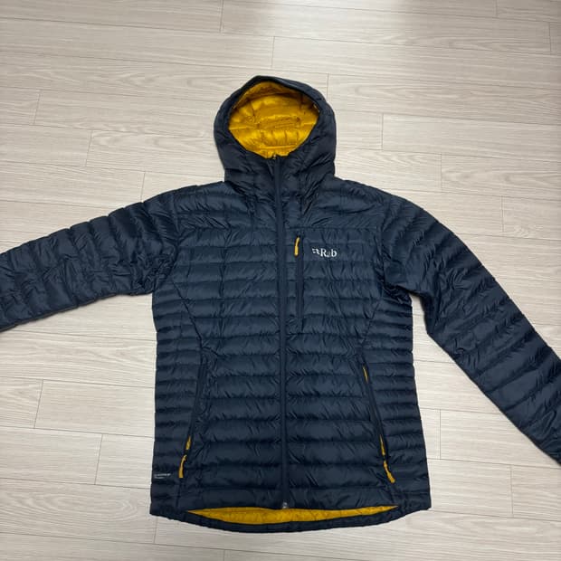 Rab 경량패딩