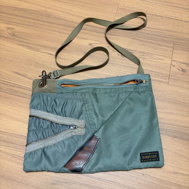 캐피탈 MA-1 샤코슈백 크로스백 미니백