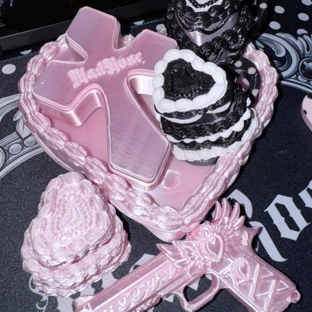 Heart Cake Clicker
