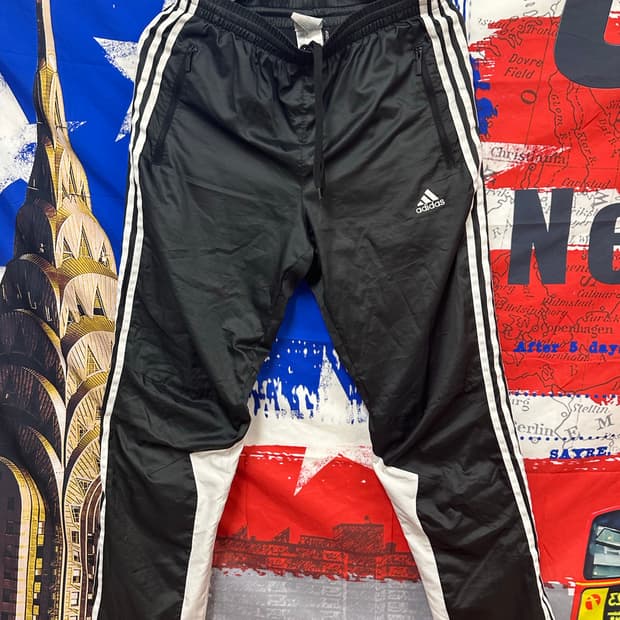 아디다스 검흰 와이드 트레이닝팬츠 XL105
