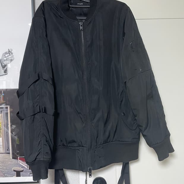 STAMPD 스트랩 봄버 자켓
