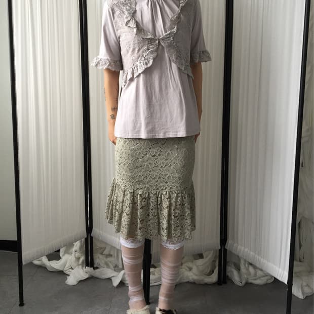 lace layered point high neck sleeve