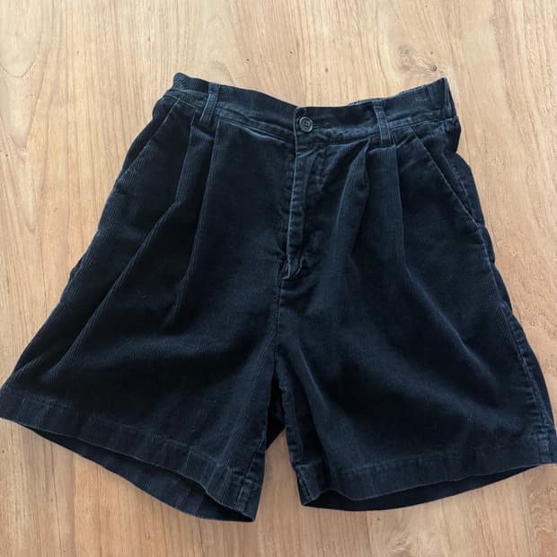 블랙 코듀로이 반바지