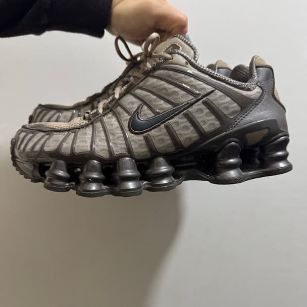 나이키 샥스 TL khaki 240,US7