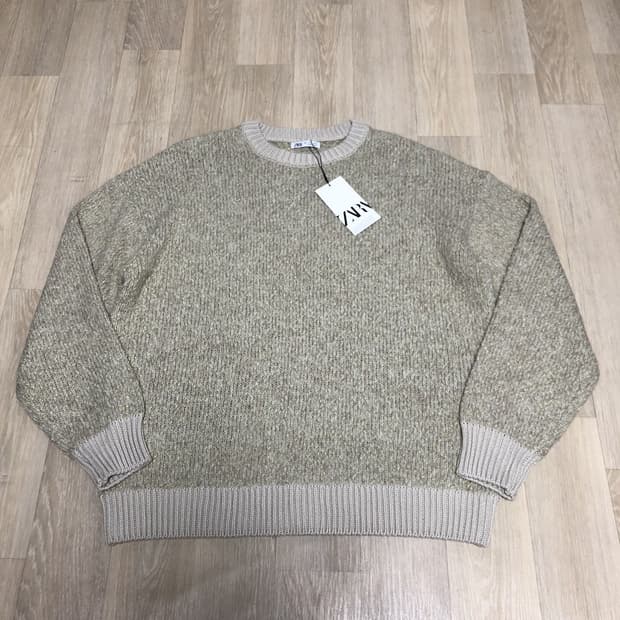 (L) 새상품 자라 ZARA 오버사이즈 라운드 부클 니트