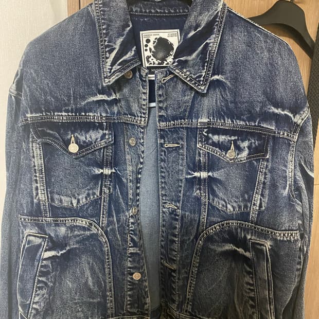 PINCH WIND DENIM TRUCKER BLUE