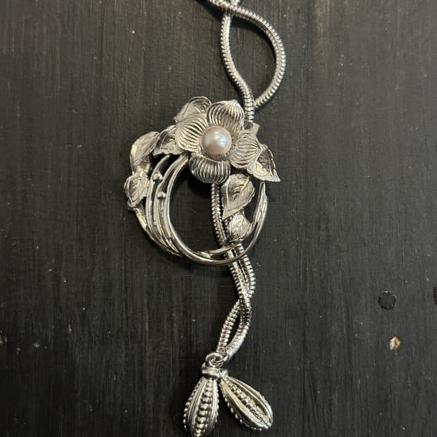 Vintage pearl bolo tie🫧