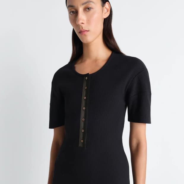 [XS,S]르메르 26ss FITTED HENLEY 헨리 니트/블랙