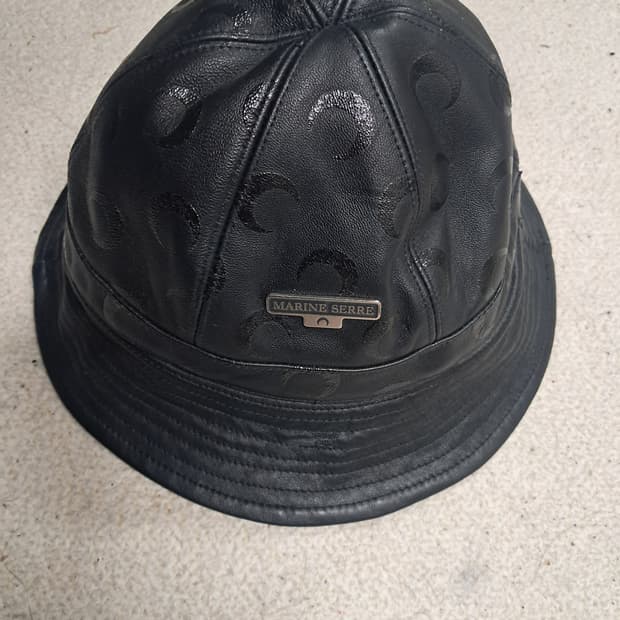 마린세르(Marine Serre) 블랙 레더 버킷