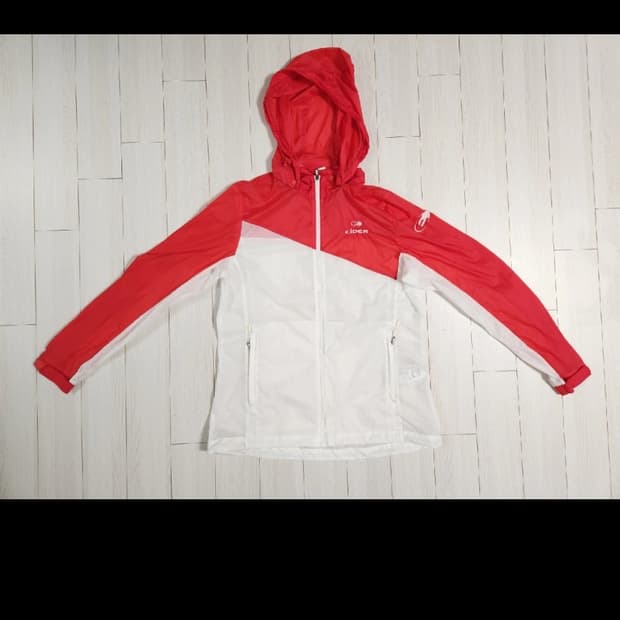 아이더 여성 바람막이 M(새상품급)