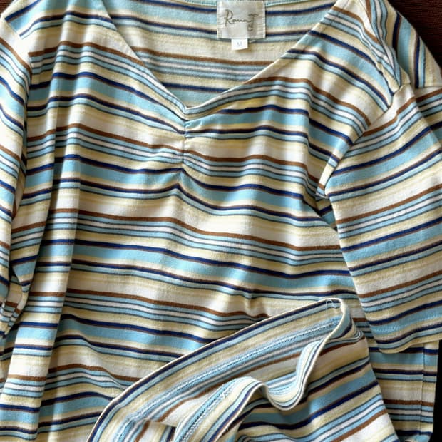 Stretched cotton volume design top