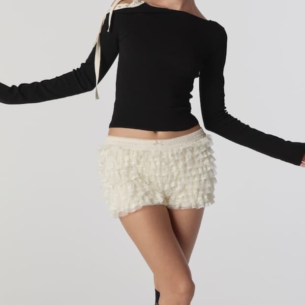 글로니 POLLY LACE BLOOMER SHORTS (IVORY)