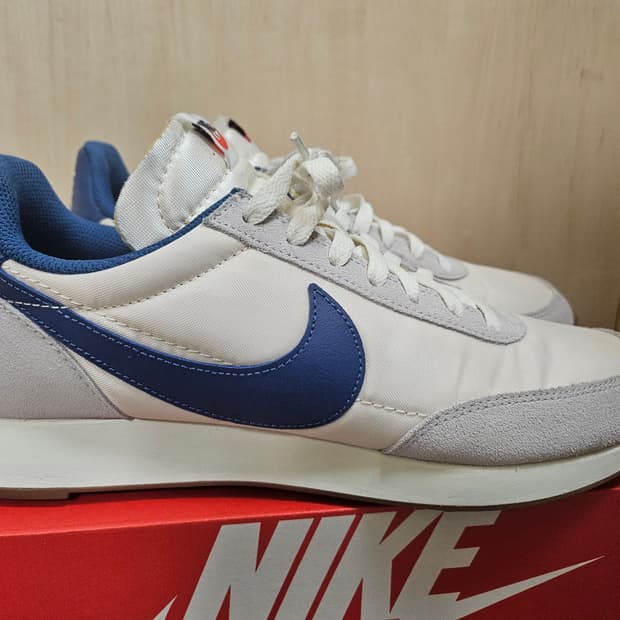 나이키 에어 테일윈드 79 280mm