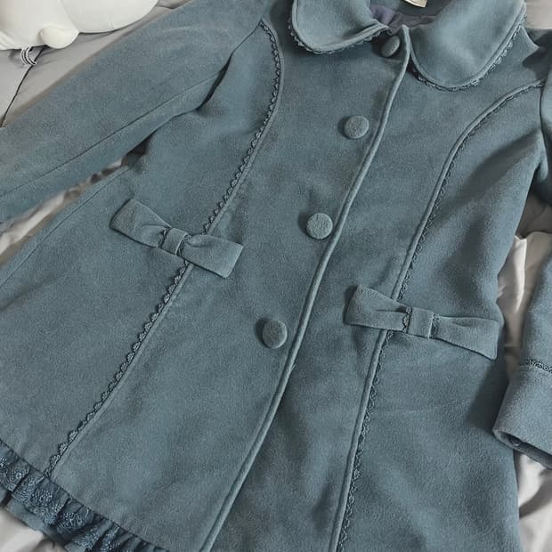 엑시즈팜 미디 리본 코트 페어리