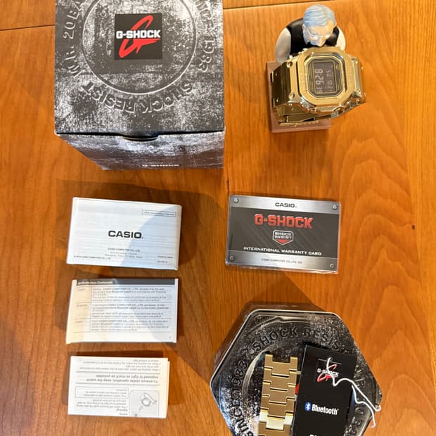 지샥 GMW-B5000GD-9DR 풀메탈 골드