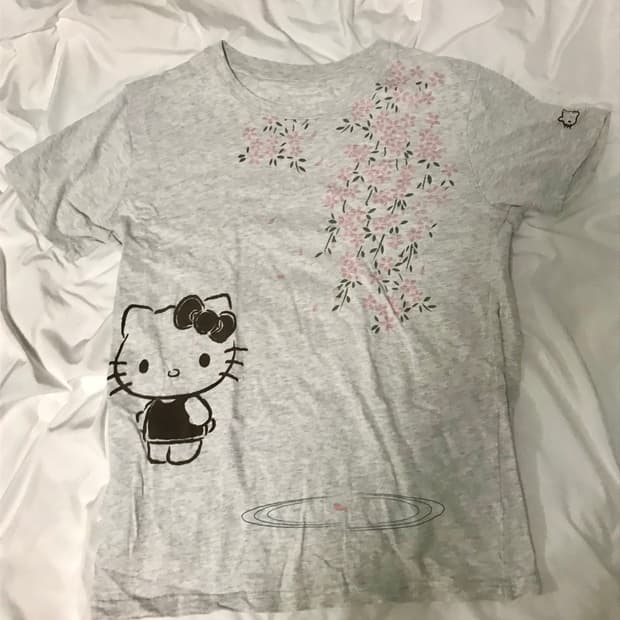 사쿠라 헬로키티 반팔티    모리걸