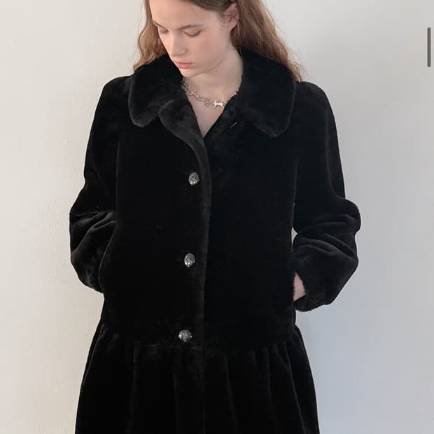 [새상품] 시눈 러플 시어링 퍼코트 / 구매가 278,000