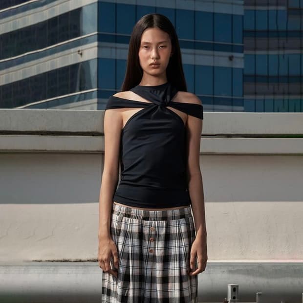 오픈yy twisted cut-out top