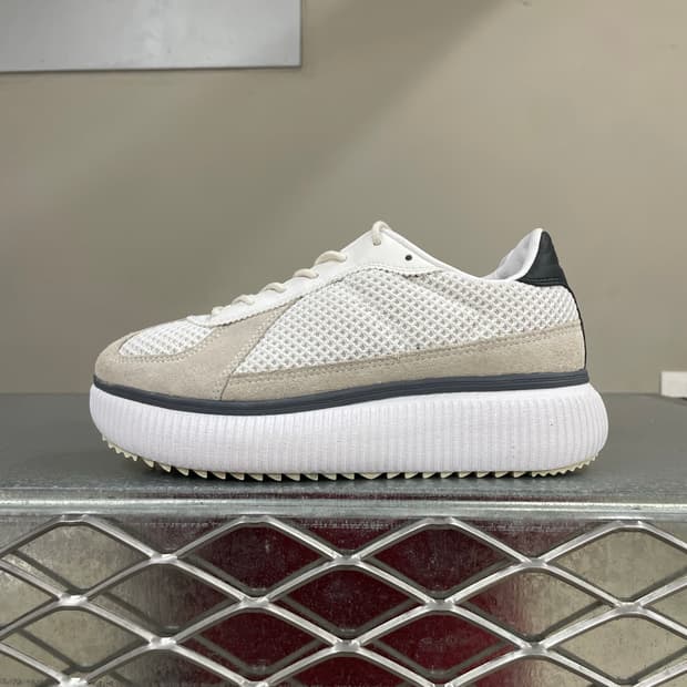 오니즈카 타이거 델리시티 메쉬 240