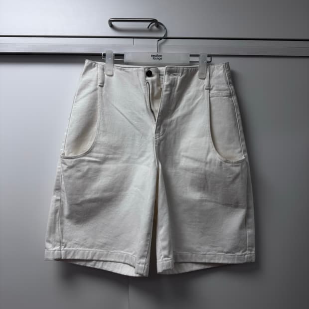 아모멘토 컷 오프 데님 쇼츠