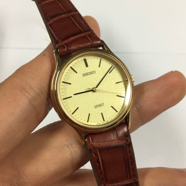 새상품 90s seiko spirit quartz gold