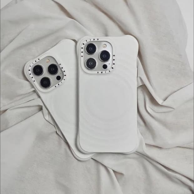 아이폰17에어 리플케이스 화이트 구해요