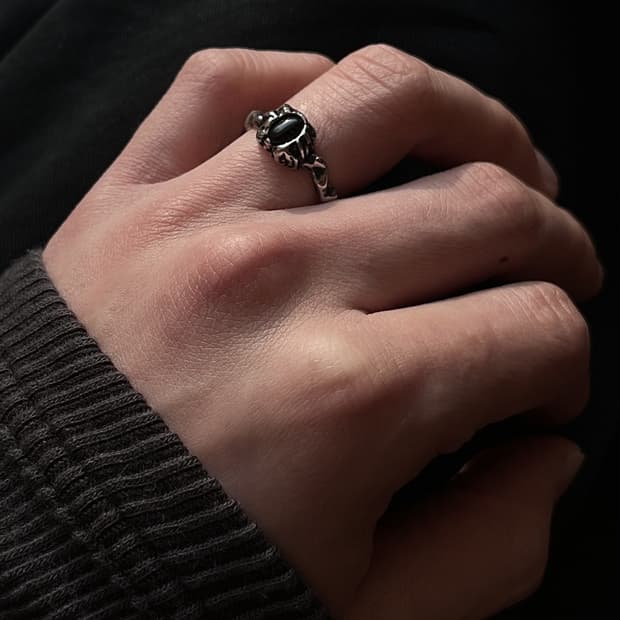 블랙 지그재그 링