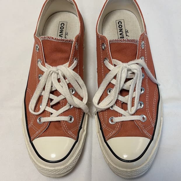 컨버스 척 70 로우 더스티 피치 255-260 사이즈 판매합니다.