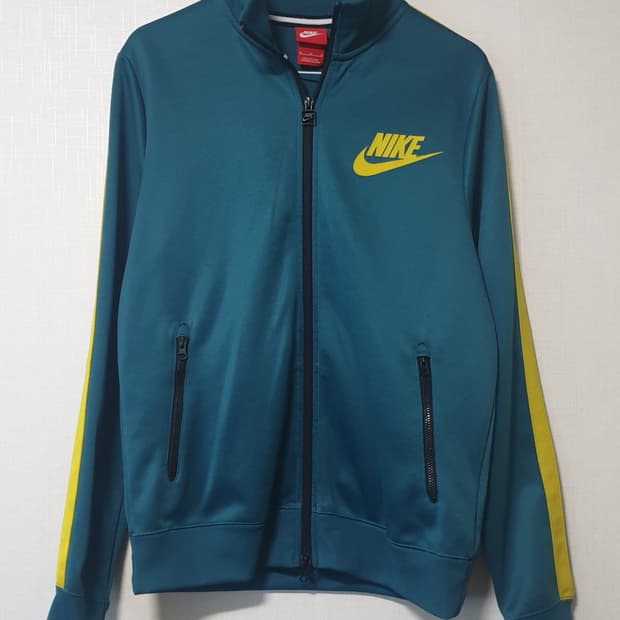 나이키 집업 자켓 M사이즈 