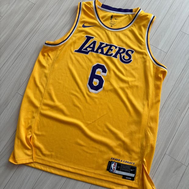 나이키 레이커스 르브론 제임스 져지 52 XL