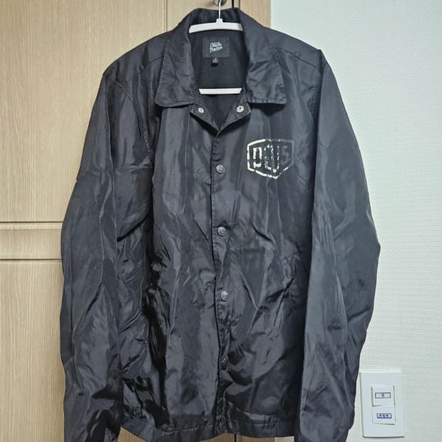 데우스 엑스 마키나 코치 자켓 바람막이