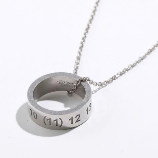 마르지엘라 목걸이