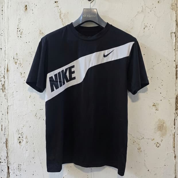 나이키 드라이핏 반팔 티셔츠 L