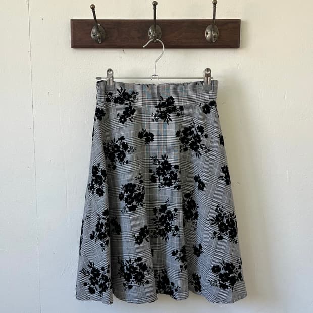 Japan vtg 체크 벨벳 플라워 스커트