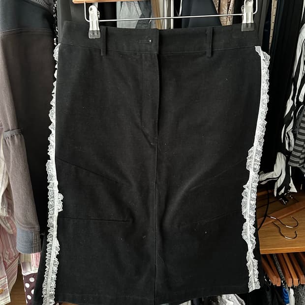 시눈 프릴 미디 스커트