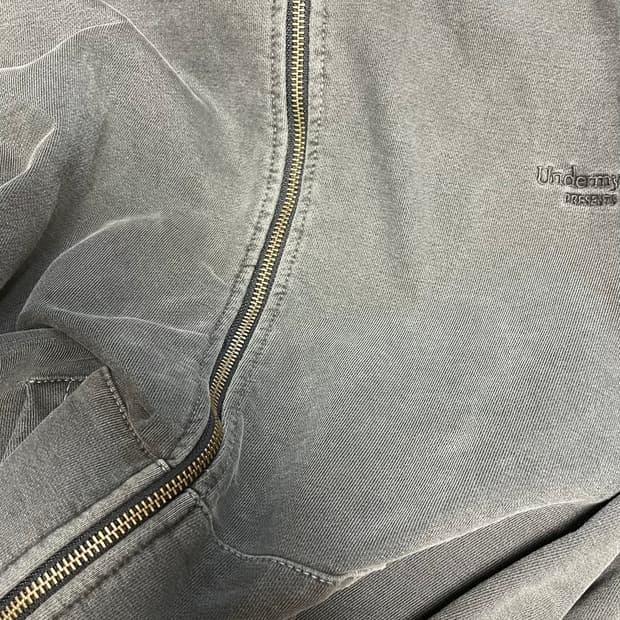 언더마이카 Mu.11 후드 집업 피그먼트