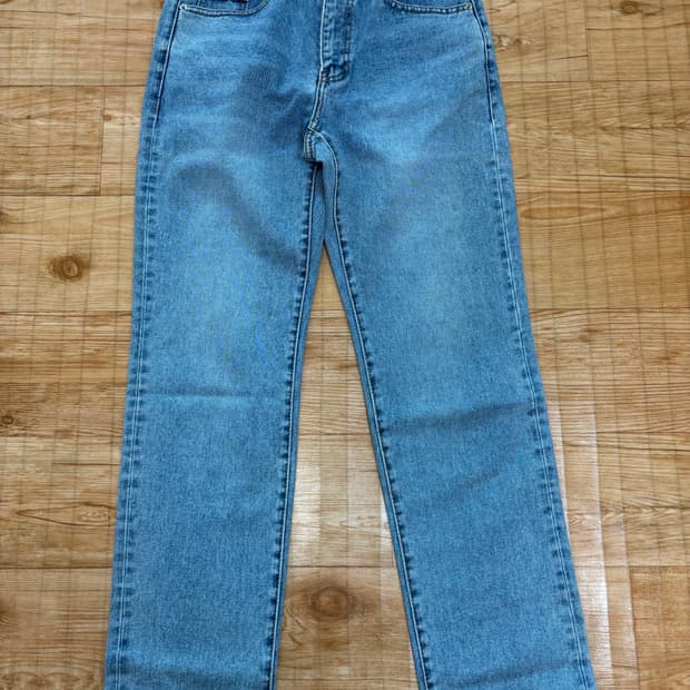 피스워커 와이드 핏 데님 팝니다.