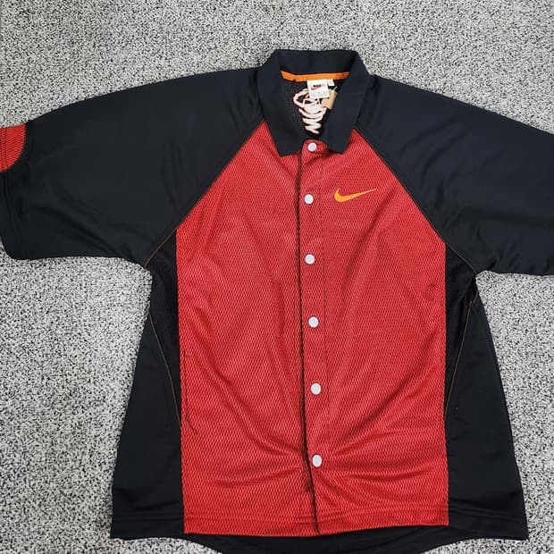 //나이키(Nike) 메쉬  배색 반팔 셔츠 100