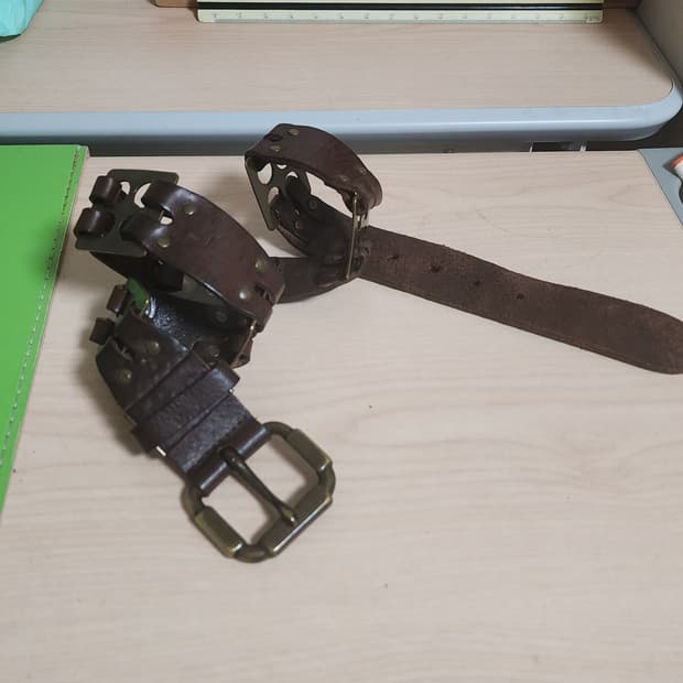 빈티지 스타일 브라운 황동 버클 징 통가죽 벨트