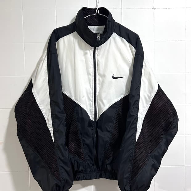 나이키 90s 바람막이 마룬 화이트